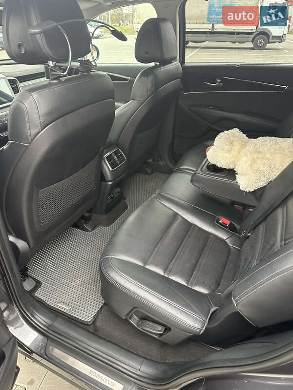 Позашляховик / Кросовер Kia Sorento 2015 в Києві фото 31 Позашляховик / Кросовер Kia Sorento 2015 в Києві
