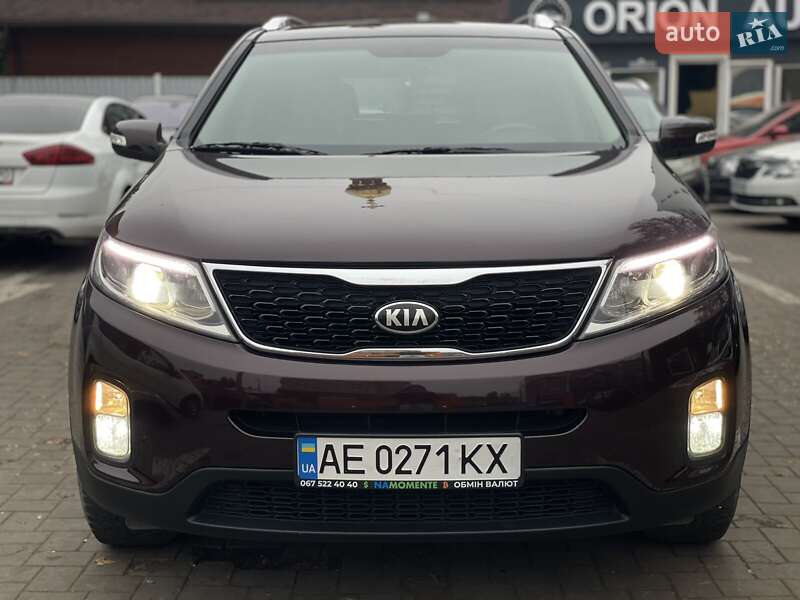 Позашляховик / Кросовер Kia Sorento 2013 в Дніпрі