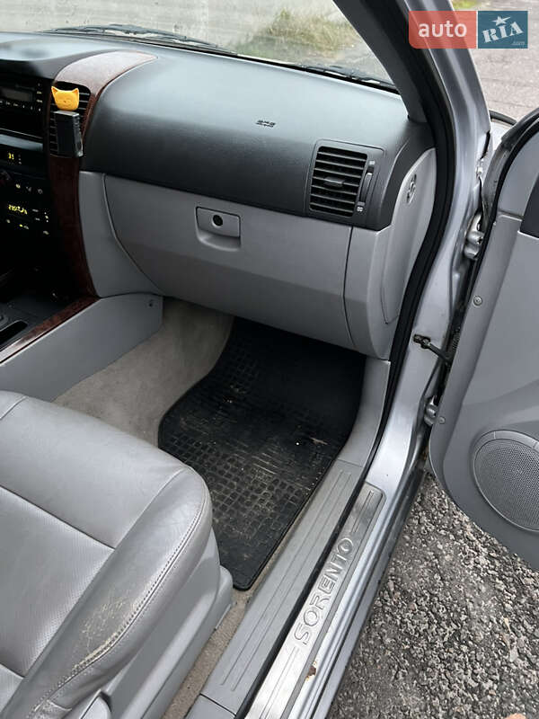 Позашляховик / Кросовер Kia Sorento 2004 в Києві фото 33 Позашляховик / Кросовер Kia Sorento 2004 в Києві