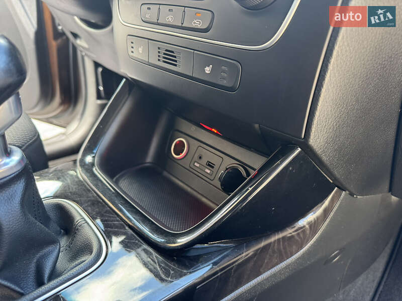 Внедорожник / Кроссовер Kia Sorento 2013 в Дрогобыче фото 11 Внедорожник / Кроссовер Kia Sorento 2013 в Дрогобыче