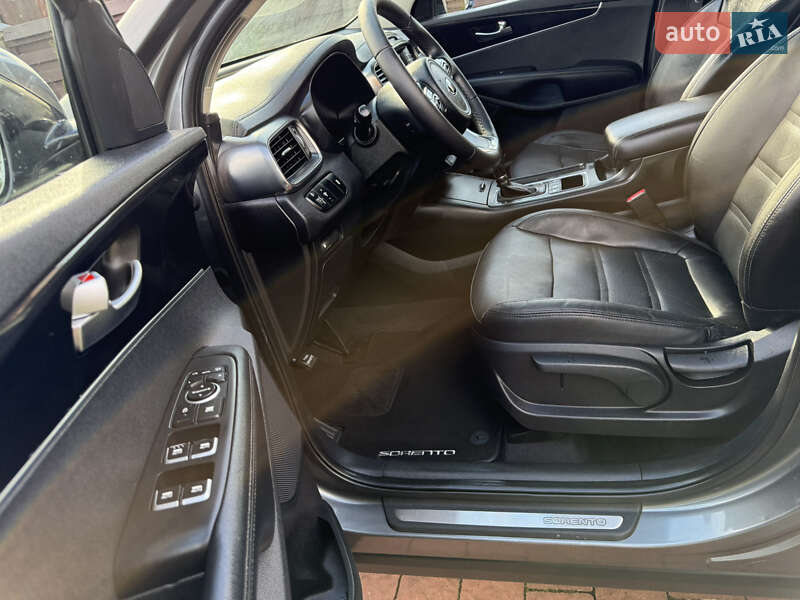 Внедорожник / Кроссовер Kia Sorento 2015 в Стрые