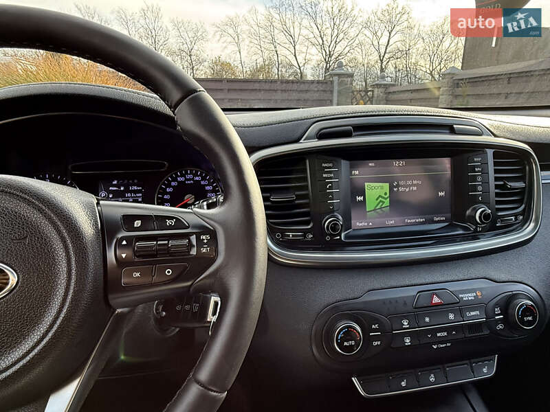 Внедорожник / Кроссовер Kia Sorento 2015 в Стрые