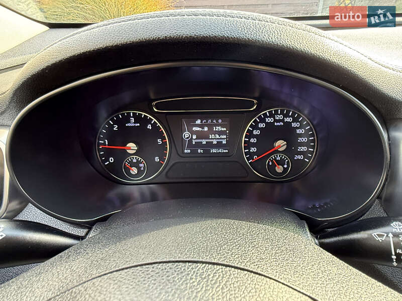 Внедорожник / Кроссовер Kia Sorento 2015 в Стрые