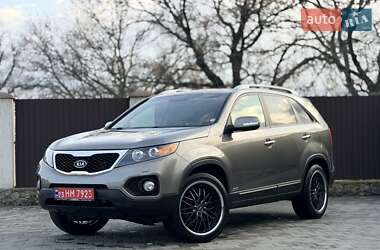 Внедорожник / Кроссовер Kia Sorento 2012 в Вознесенске