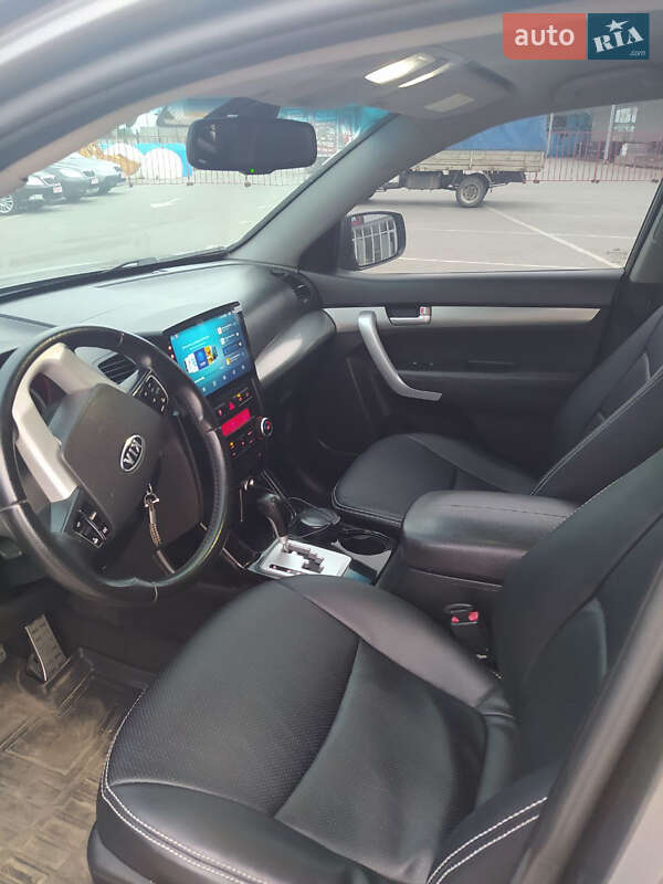 Внедорожник / Кроссовер Kia Sorento 2010 в Павлограде фото 5 Внедорожник / Кроссовер Kia Sorento 2010 в Павлограде
