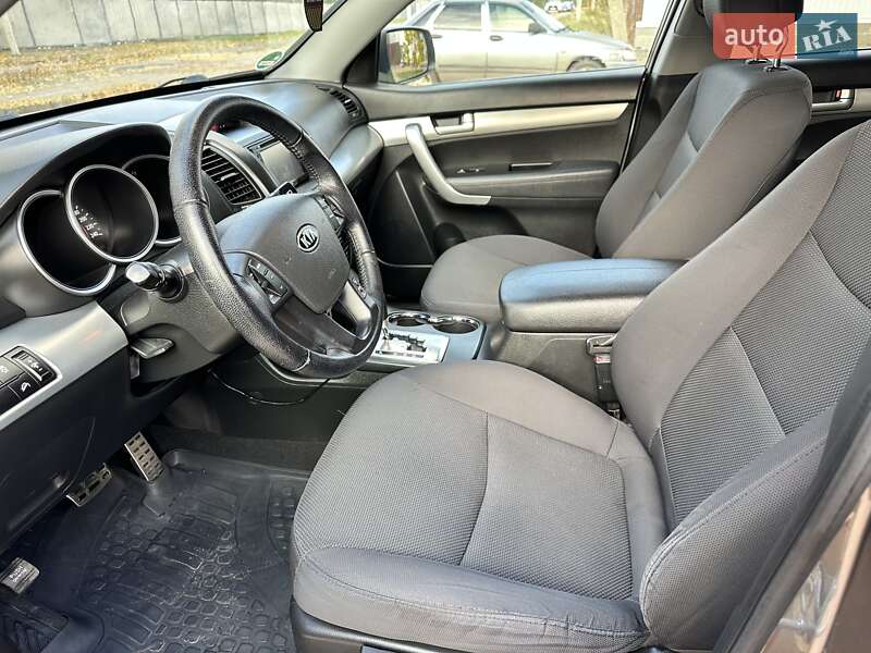 Внедорожник / Кроссовер Kia Sorento 2010 в Полтаве фото 12 Внедорожник / Кроссовер Kia Sorento 2010 в Полтаве