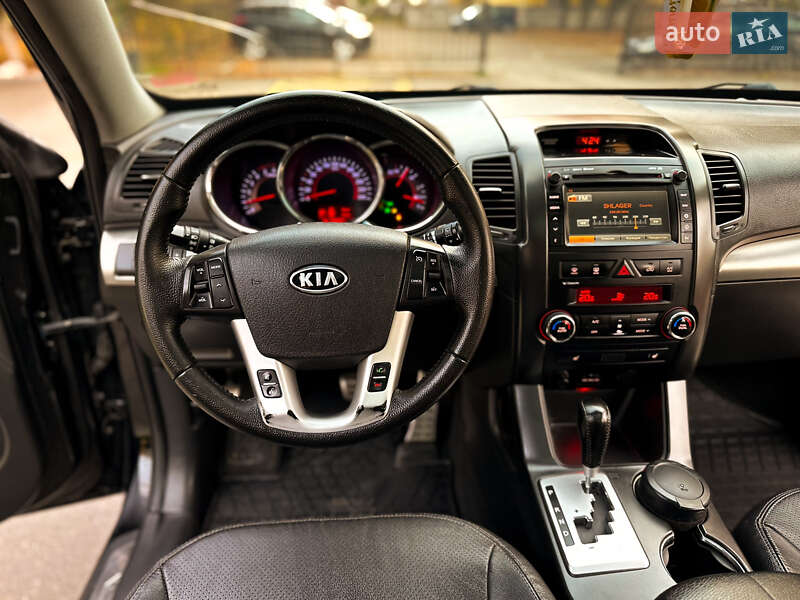 Позашляховик / Кросовер Kia Sorento 2011 в Хмельницькому
