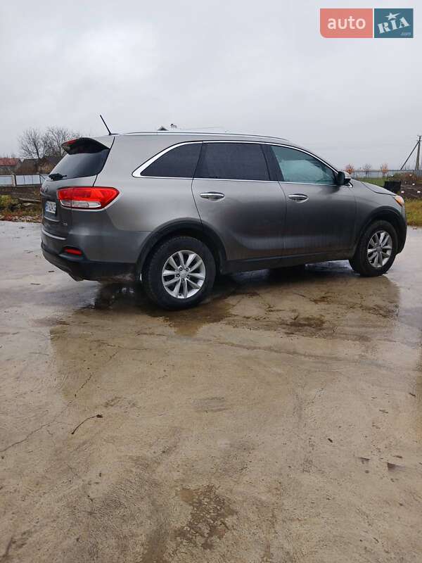 Внедорожник / Кроссовер Kia Sorento 2016 в Городенке