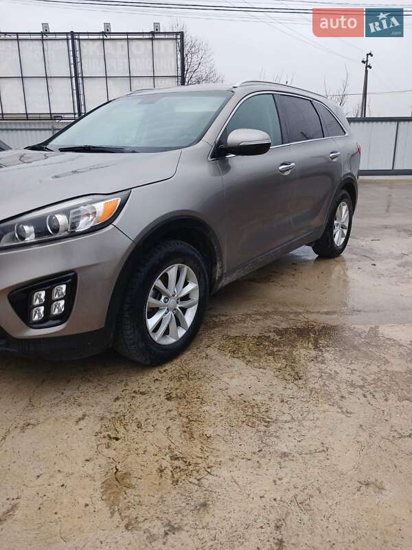Внедорожник / Кроссовер Kia Sorento 2016 в Городенке