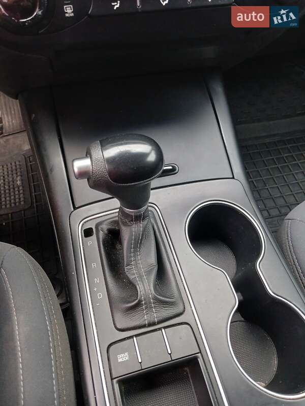 Внедорожник / Кроссовер Kia Sorento 2016 в Городенке