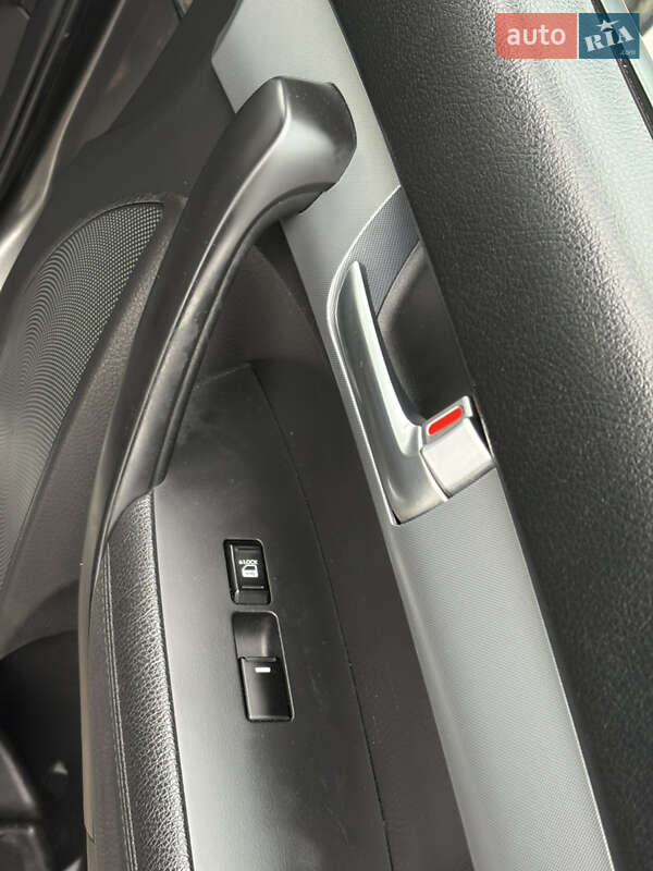 Позашляховик / Кросовер Kia Sorento 2013 в Львові фото 26 Позашляховик / Кросовер Kia Sorento 2013 в Львові