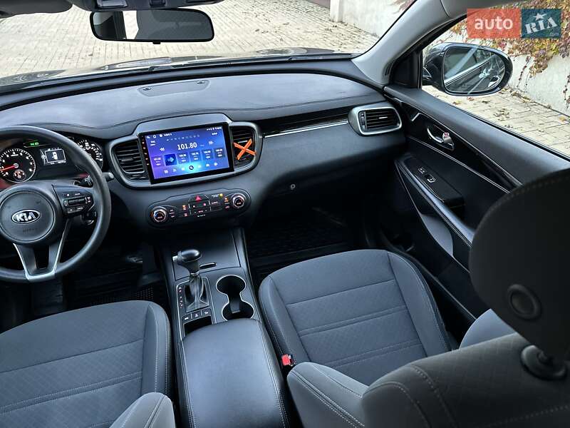 Позашляховик / Кросовер Kia Sorento 2017 в Одесі фото 19 Позашляховик / Кросовер Kia Sorento 2017 в Одесі