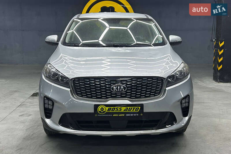 Позашляховик / Кросовер Kia Sorento 2019 в Чернівцях