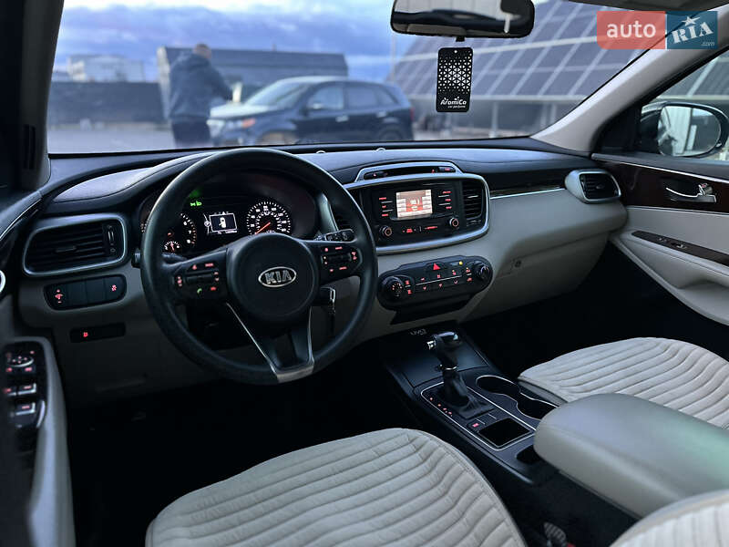 Внедорожник / Кроссовер Kia Sorento 2015 в Владимире фото 81 Внедорожник / Кроссовер Kia Sorento 2015 в Владимире