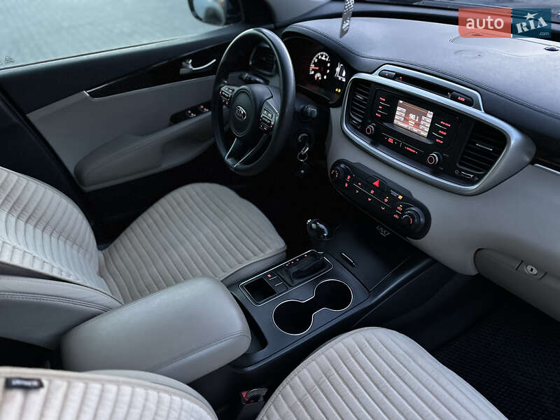 Внедорожник / Кроссовер Kia Sorento 2015 в Владимире фото 104 Внедорожник / Кроссовер Kia Sorento 2015 в Владимире