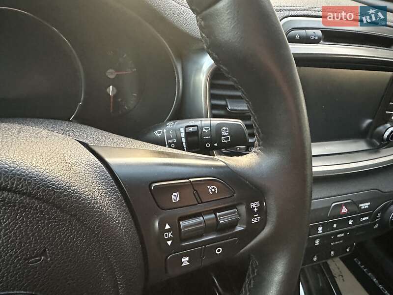 Внедорожник / Кроссовер Kia Sorento 2015 в Хмельницком