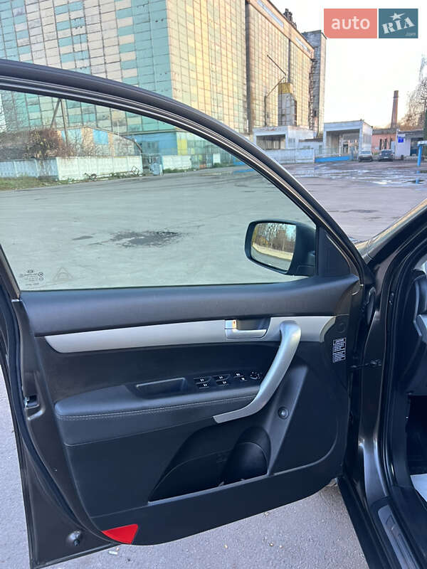 Позашляховик / Кросовер Kia Sorento 2012 в Луцьку