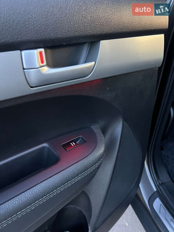 Позашляховик / Кросовер Kia Sorento 2012 в Луцьку