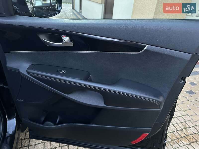 Внедорожник / Кроссовер Kia Sorento 2015 в Хмельницком