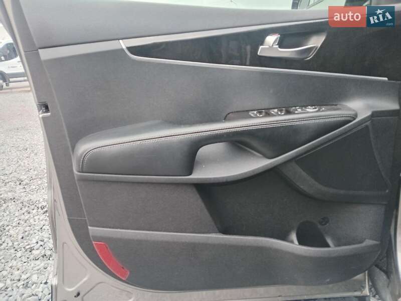 Внедорожник / Кроссовер Kia Sorento 2015 в Львове фото 10 Внедорожник / Кроссовер Kia Sorento 2015 в Львове