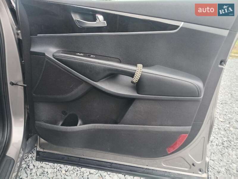 Внедорожник / Кроссовер Kia Sorento 2015 в Львове фото 27 Внедорожник / Кроссовер Kia Sorento 2015 в Львове