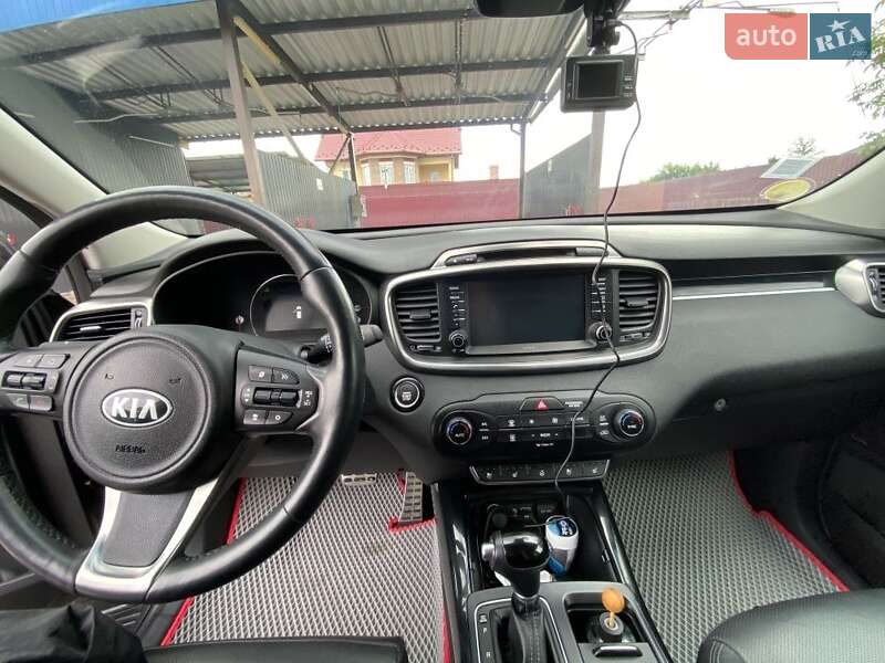 Внедорожник / Кроссовер Kia Sorento 2016 в Луцке фото 5 Внедорожник / Кроссовер Kia Sorento 2016 в Луцке