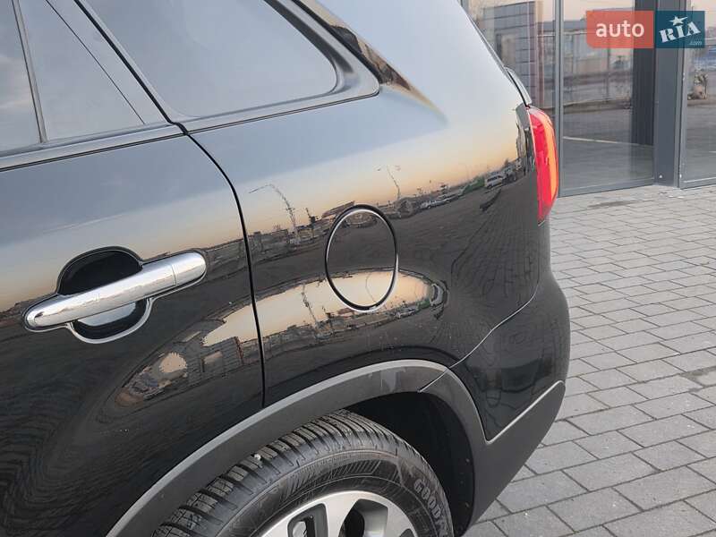 Внедорожник / Кроссовер Kia Sorento 2013 в Ивано-Франковске