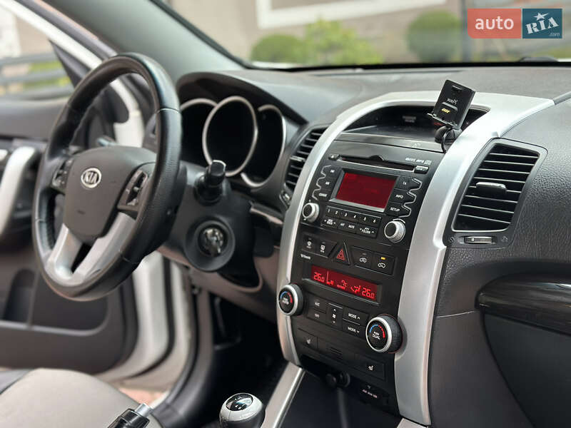 Внедорожник / Кроссовер Kia Sorento 2009 в Стрые