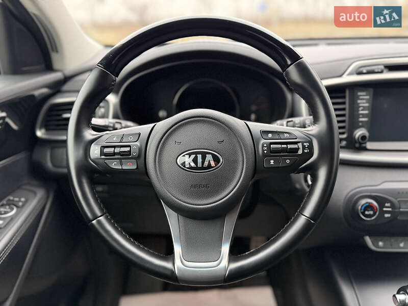 Внедорожник / Кроссовер Kia Sorento 2015 в Радивилове фото 44 Внедорожник / Кроссовер Kia Sorento 2015 в Радивилове