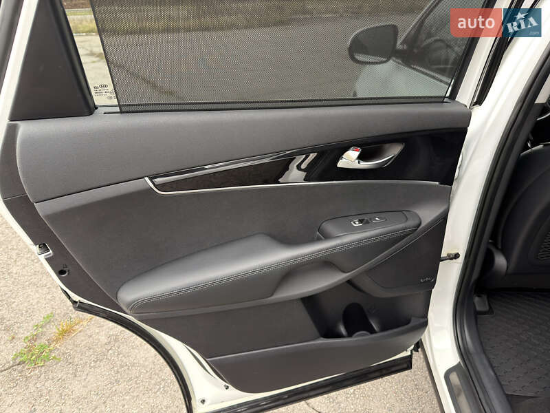 Внедорожник / Кроссовер Kia Sorento 2015 в Радивилове фото 50 Внедорожник / Кроссовер Kia Sorento 2015 в Радивилове