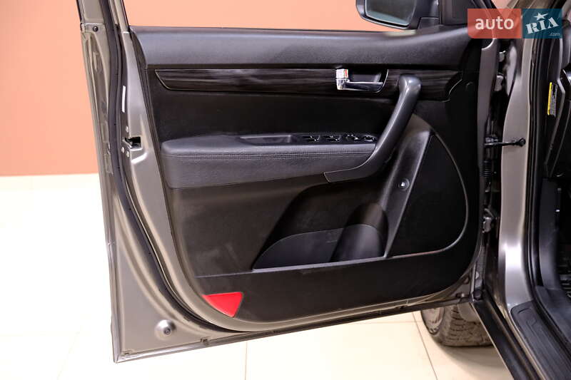 Внедорожник / Кроссовер Kia Sorento 2012 в Одессе фото 28 Внедорожник / Кроссовер Kia Sorento 2012 в Одессе