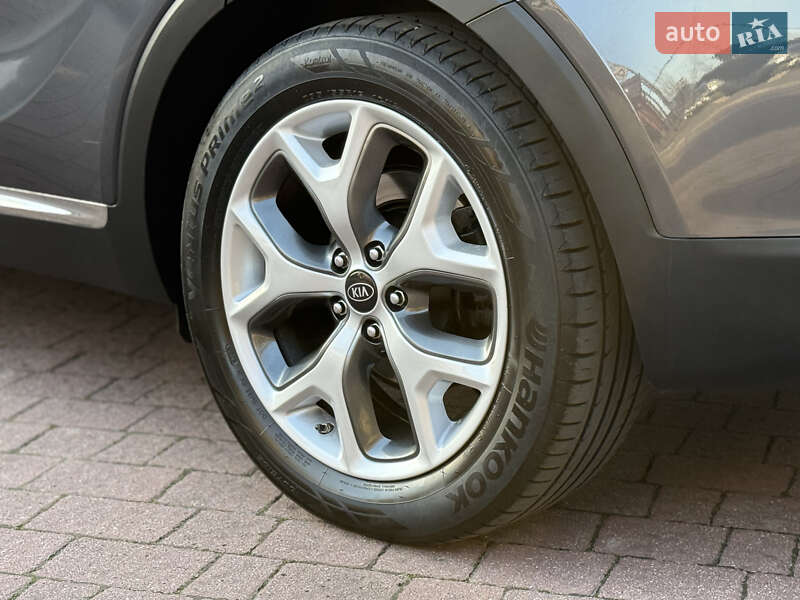 Позашляховик / Кросовер Kia Sorento 2016 в Стрию