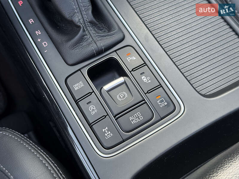 Позашляховик / Кросовер Kia Sorento 2016 в Стрию