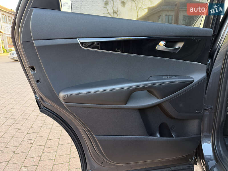 Позашляховик / Кросовер Kia Sorento 2016 в Стрию