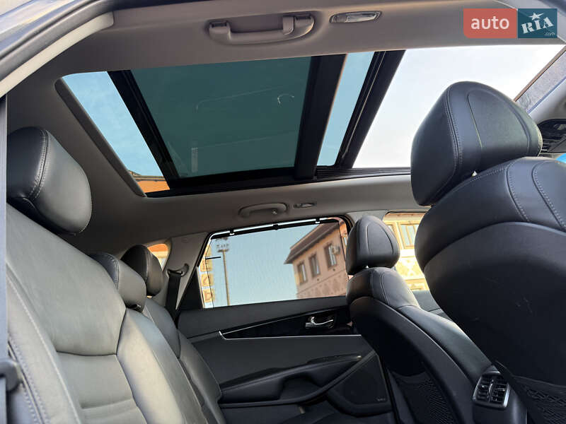 Позашляховик / Кросовер Kia Sorento 2016 в Стрию