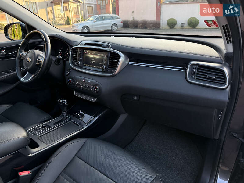 Позашляховик / Кросовер Kia Sorento 2016 в Стрию