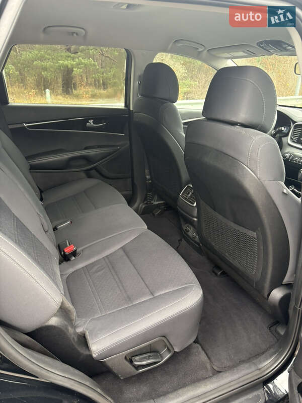 Позашляховик / Кросовер Kia Sorento 2016 в Володимирі