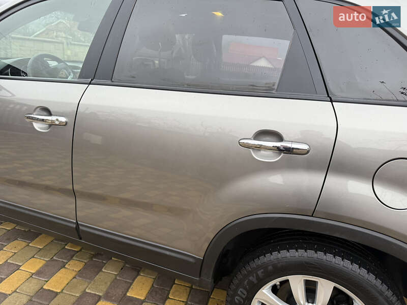 Позашляховик / Кросовер Kia Sorento 2010 в Коломиї