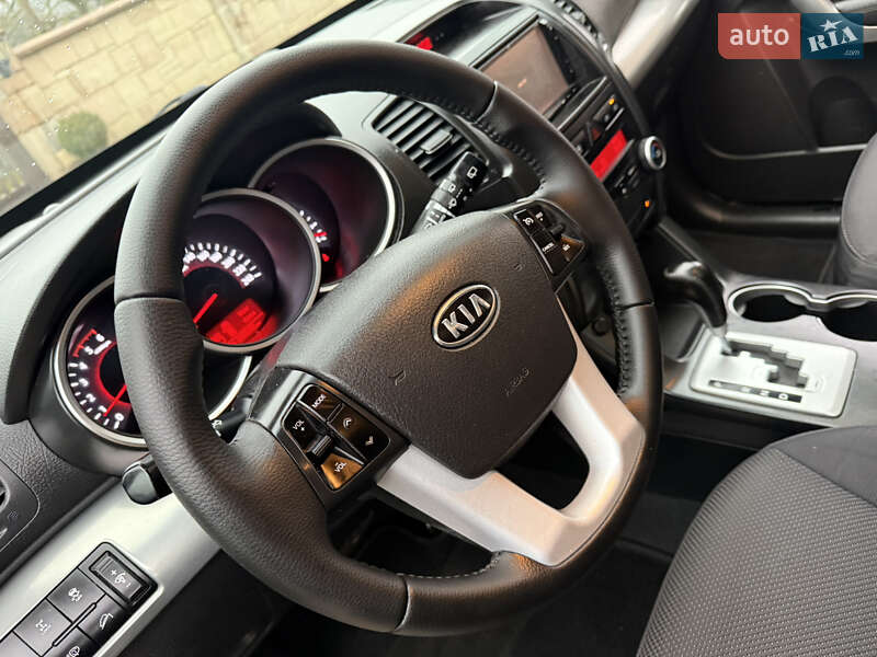 Позашляховик / Кросовер Kia Sorento 2010 в Коломиї