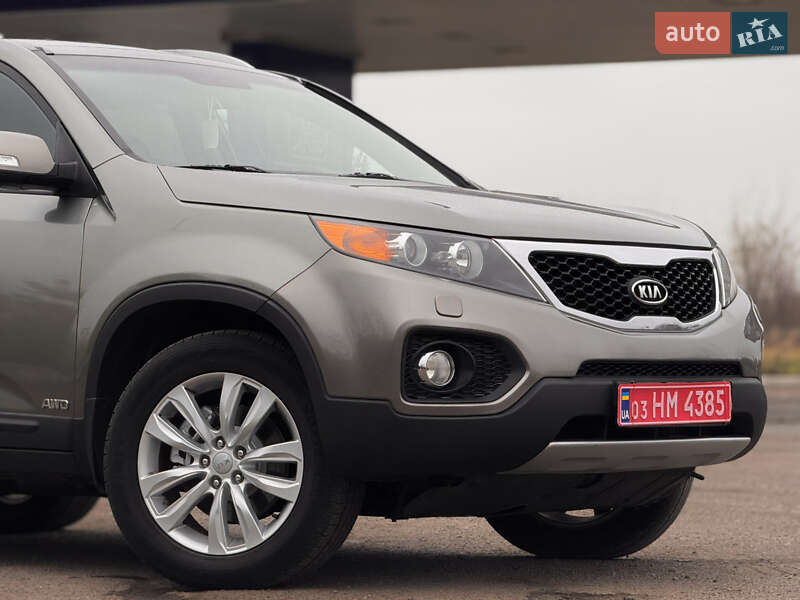 Позашляховик / Кросовер Kia Sorento 2012 в Радивиліві