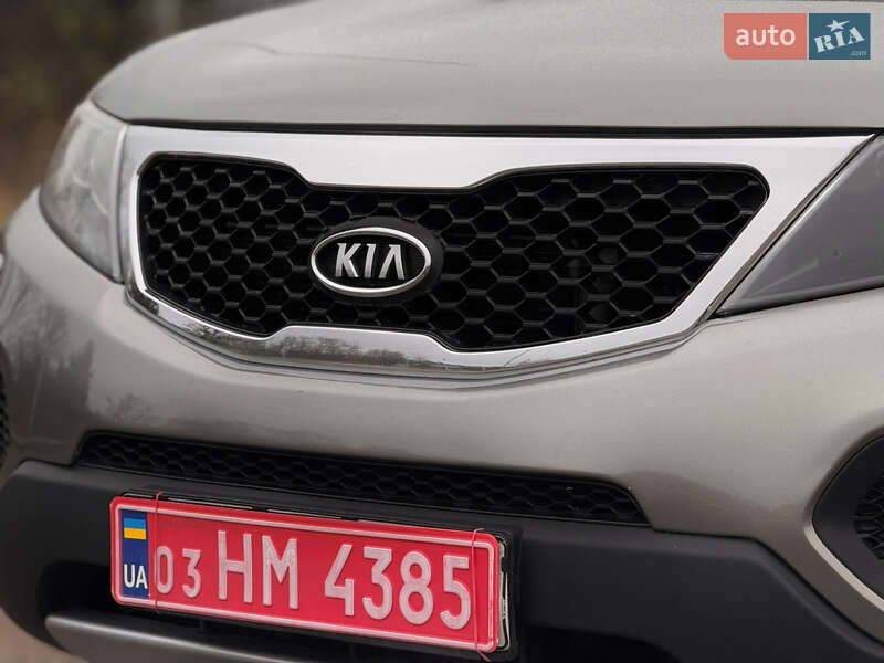Позашляховик / Кросовер Kia Sorento 2012 в Радивиліві