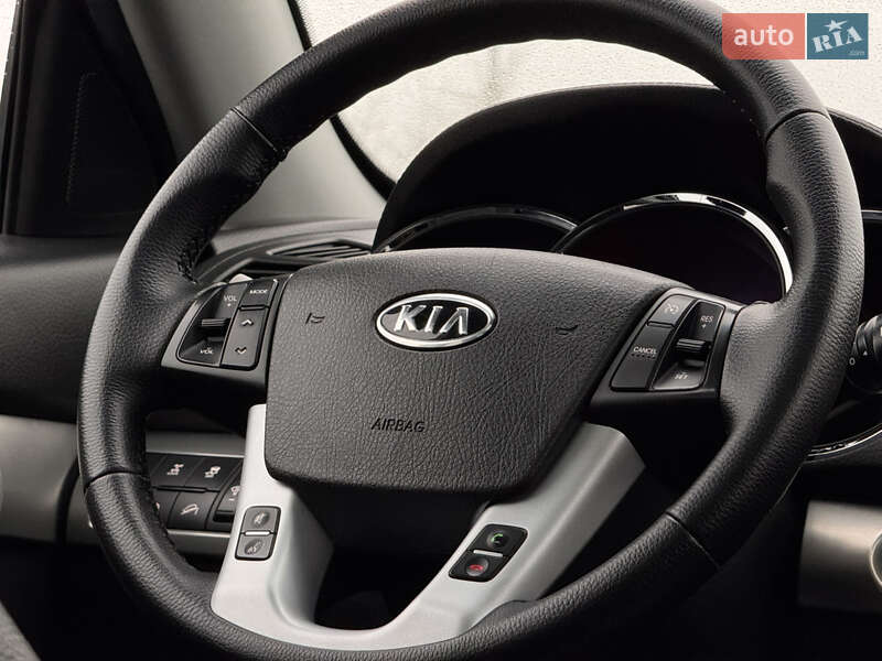 Позашляховик / Кросовер Kia Sorento 2012 в Радивиліві