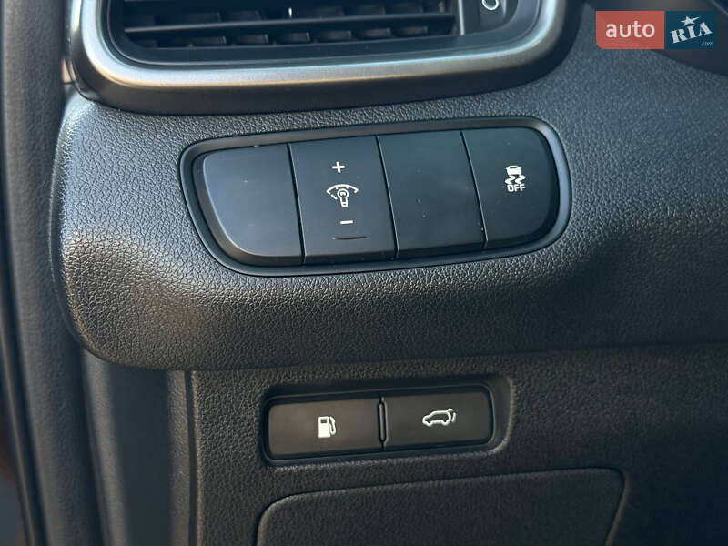 Внедорожник / Кроссовер Kia Sorento 2015 в Кривом Роге