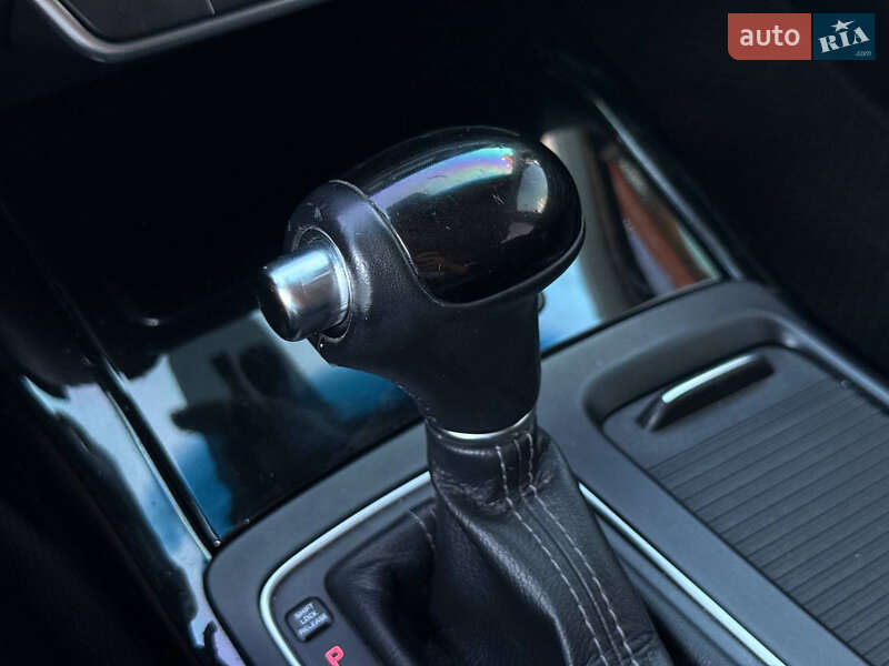 Внедорожник / Кроссовер Kia Sorento 2015 в Кривом Роге