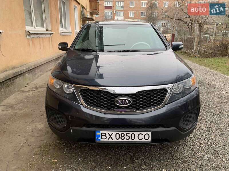 Внедорожник / Кроссовер Kia Sorento 2011 в Каменец-Подольском