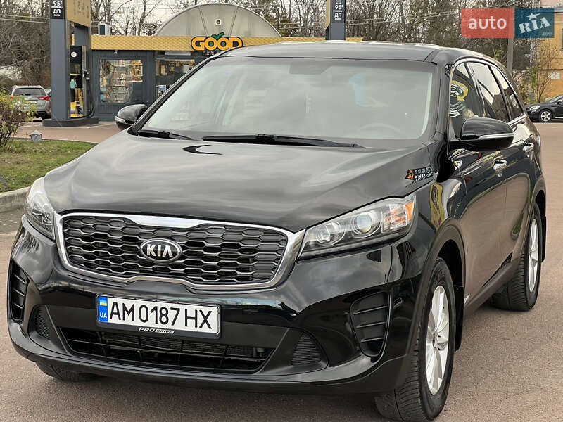 Позашляховик / Кросовер Kia Sorento 2018 в Житомирі