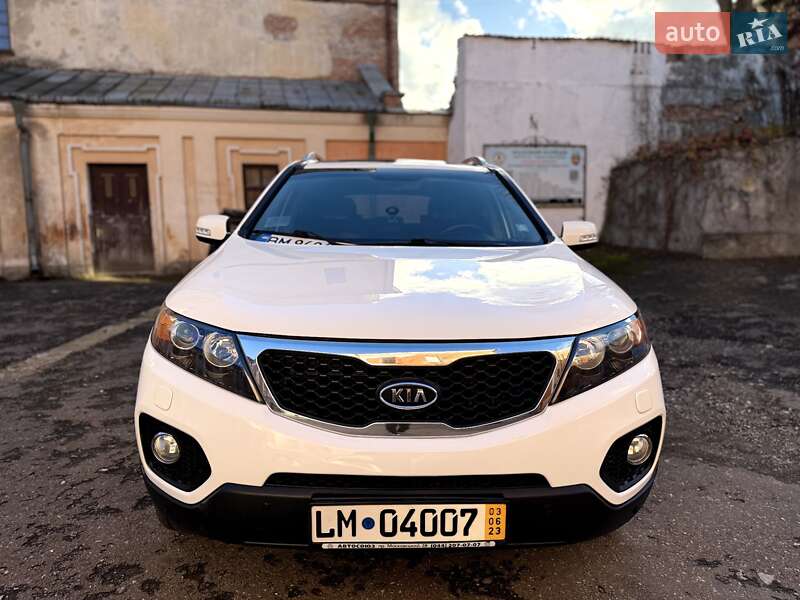 Внедорожник / Кроссовер Kia Sorento 2010 в Кременце