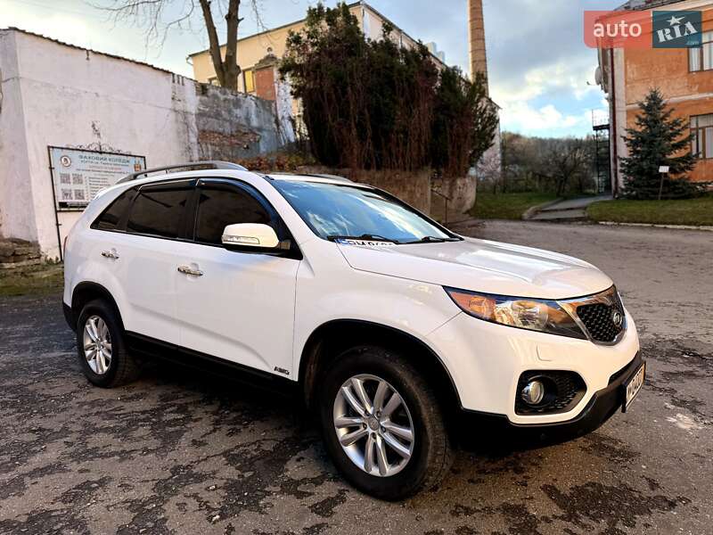Внедорожник / Кроссовер Kia Sorento 2010 в Кременце