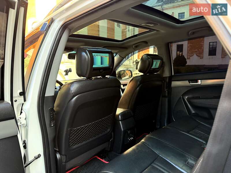 Внедорожник / Кроссовер Kia Sorento 2010 в Кременце