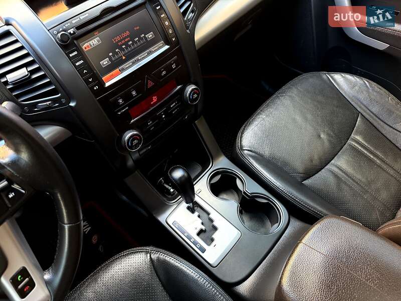 Внедорожник / Кроссовер Kia Sorento 2010 в Кременце